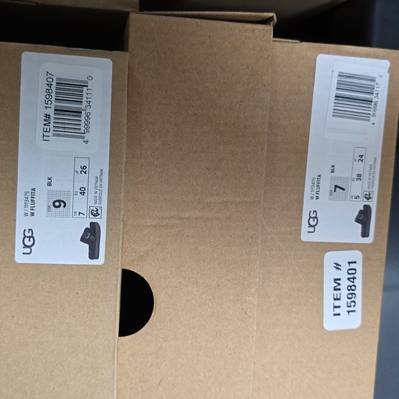 UGG W FLUFFITA BLACK WOMEN - Picture 5 of 5